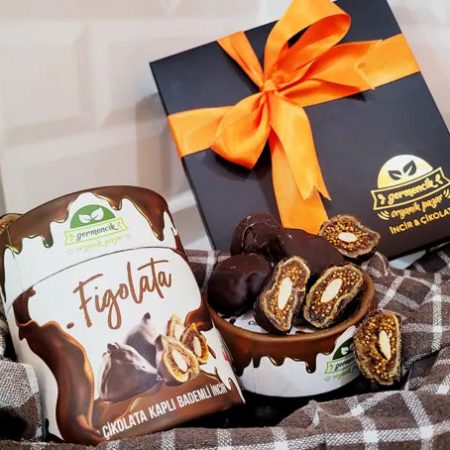 Germencik Organik FIGOLATA Chocolate Covered Dried Figs With Almonds 210G (Germencik Organik Figolata Cikolata Kapli Bademli Incir)